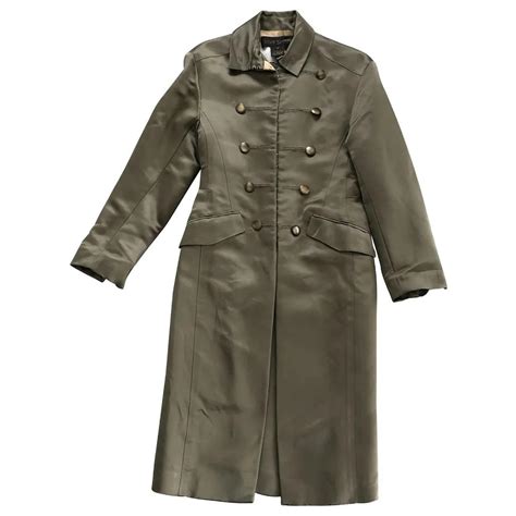 burberry trench luis vuitton